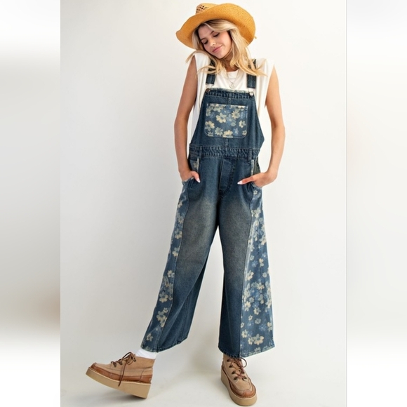 Easel Washed Denim Floral Flower Overalls Jumpsuit New - Picture 2 of 6